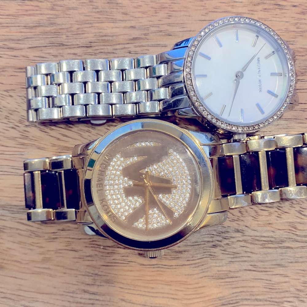 Michael Kors womens wrist watch ⌚️ set of two Tortoise Band Gold & Silver pearl